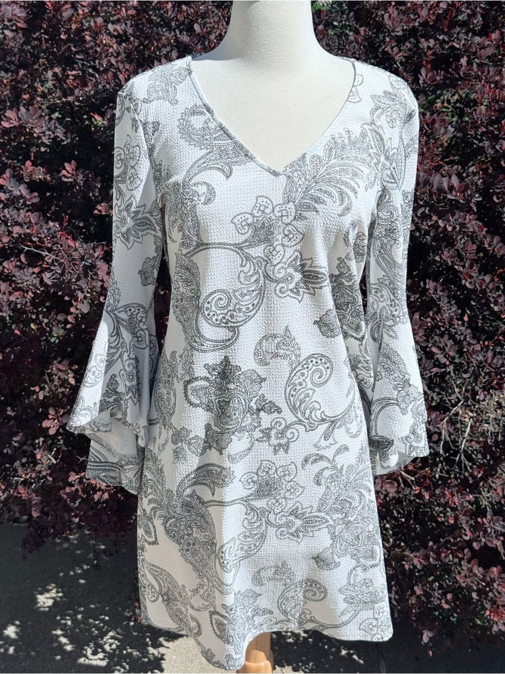 V Neck Midi Dress With Flare Sleeves Sz Medium